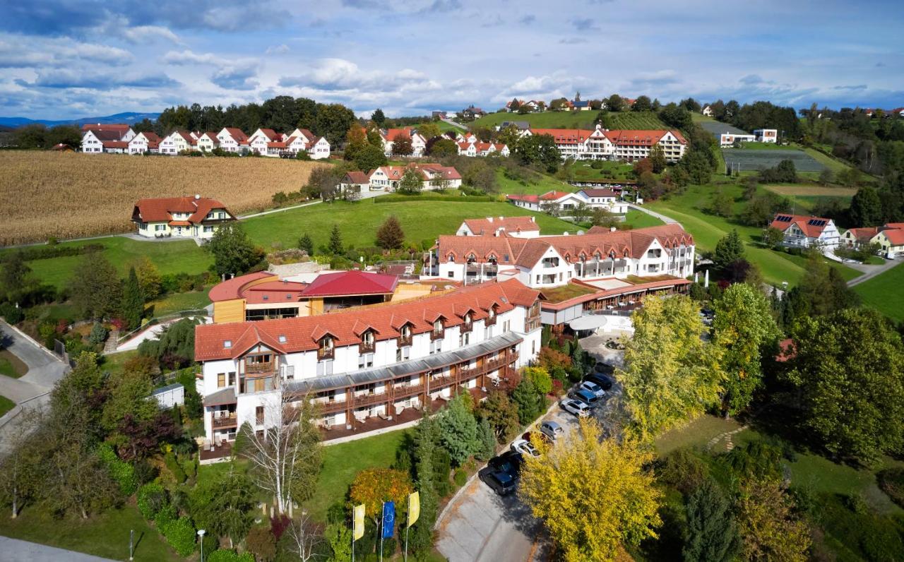 Ayurveda Resort Mandira Бад-Вальтерсдорф Екстер'єр фото